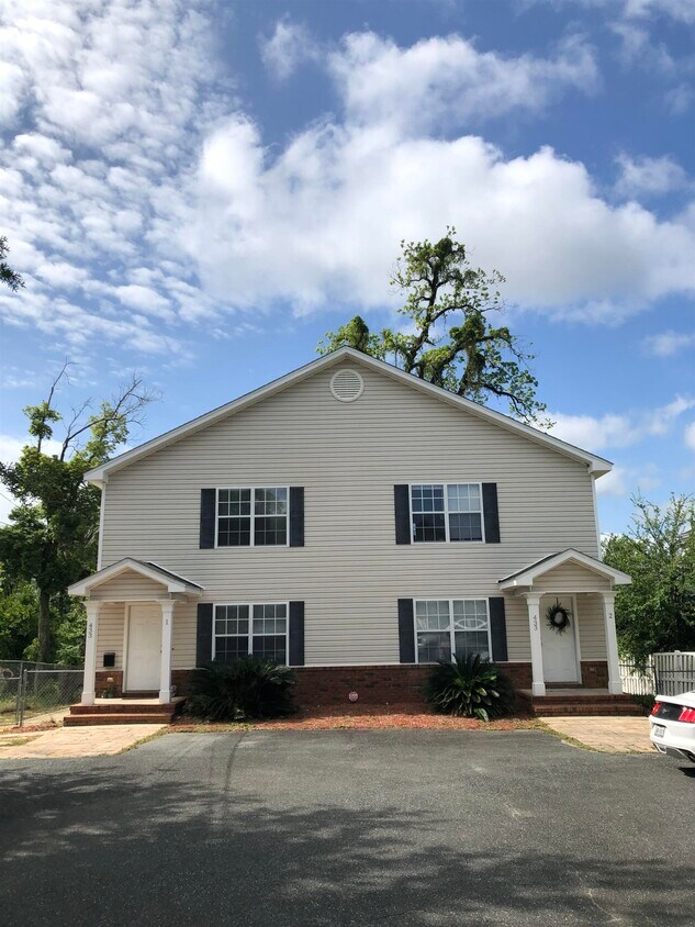 Foto principal - 433 W Brevard St
