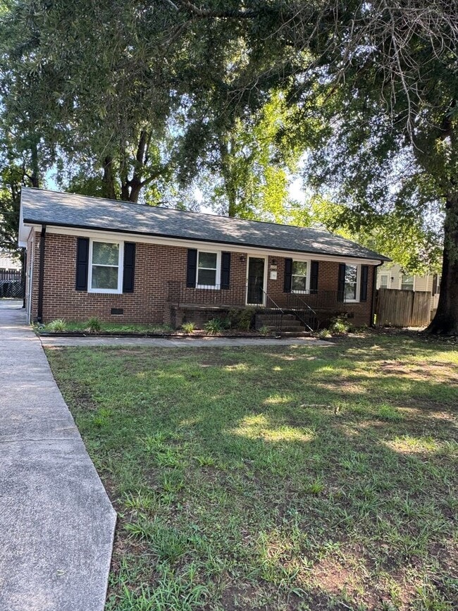 Move In Ready! Updated 3 Bedroom Brick House off Guess Road Near Carver St, Durham NC - Move In Ready! Updated 3 Bedroom Brick House off Guess Road Near Carver St, Durham NC