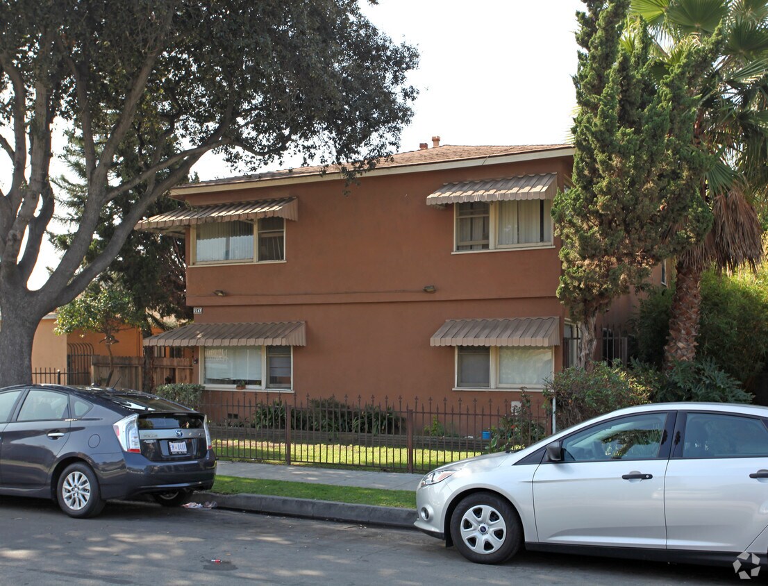 Foto del edificio - 2247 Earl Ave