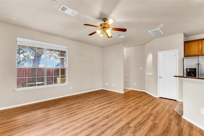 Foto del edificio - 14815 Avery Ranch Blvd