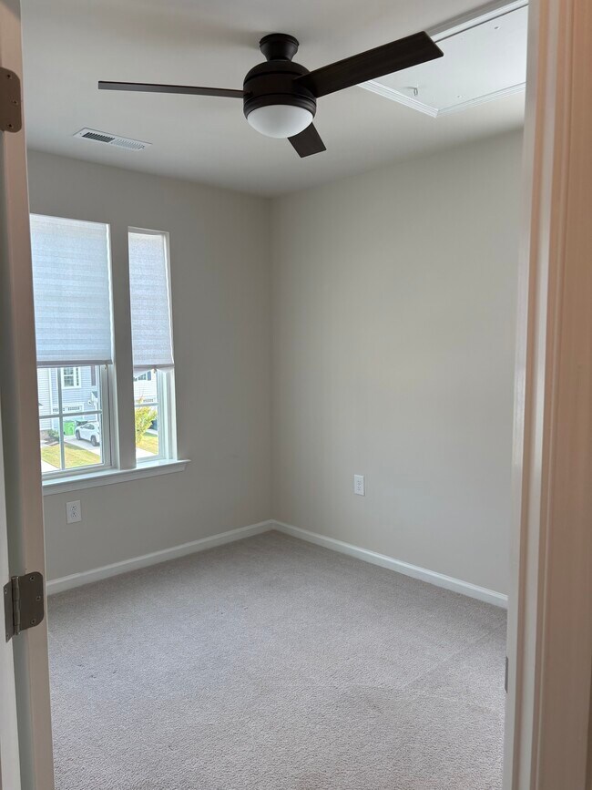 Foto del edificio - 6621 Pathfinder Way