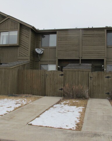 Building Photo - 4 Reynolds Rd