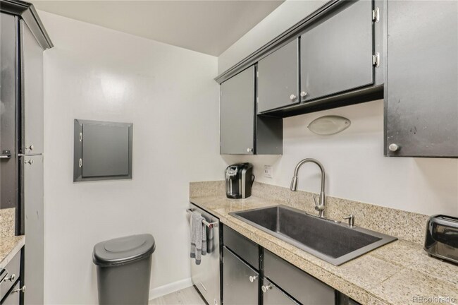 Foto del edificio - 12124 Melody Dr