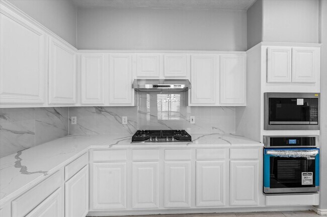 Foto del edificio - 3914 Clarestone Dr