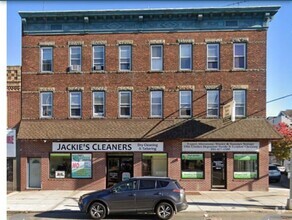 Building Photo - 482 Avenue C