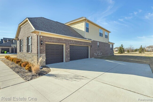 Foto del edificio - 101 Oakland Crest Dr