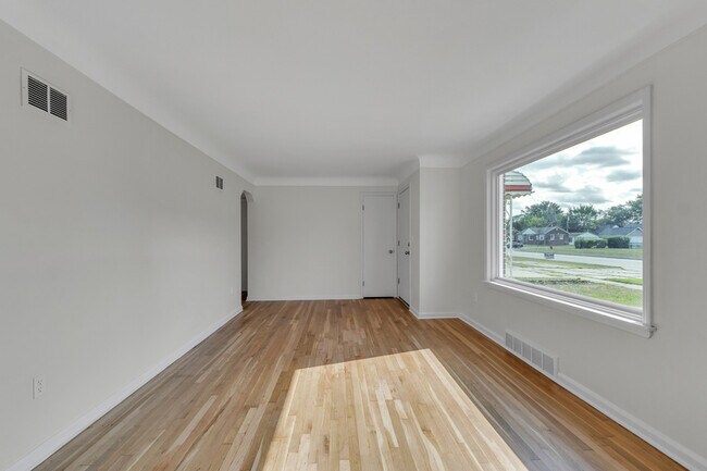 Foto del edificio - 14521 Trenton Rd