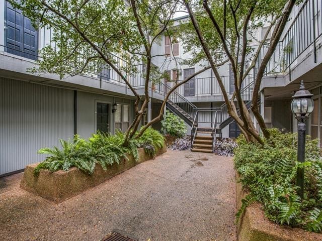 Building Photo - 4020 Holland Ave