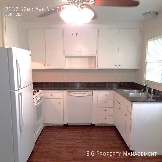 7337 62nd Ave N Unit 7337, New Hope, MN 55428 Room for Rent in New