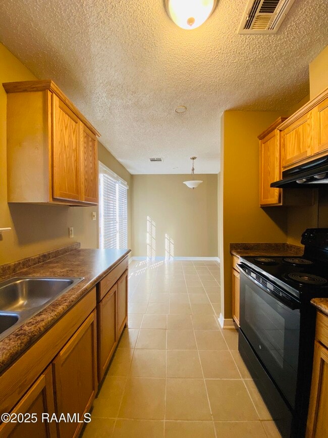 Building Photo - 108 W Whispering Pines Cir
