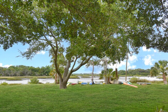 Building Photo - 1255 Ponce Island Dr