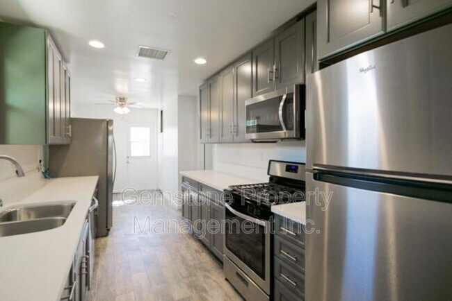 Foto del edificio - 6203 Mesita Dr