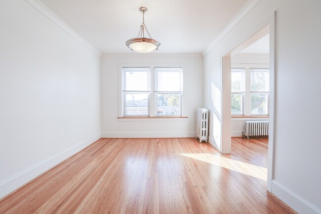 Foto del edificio - 4811 N Ashland Ave