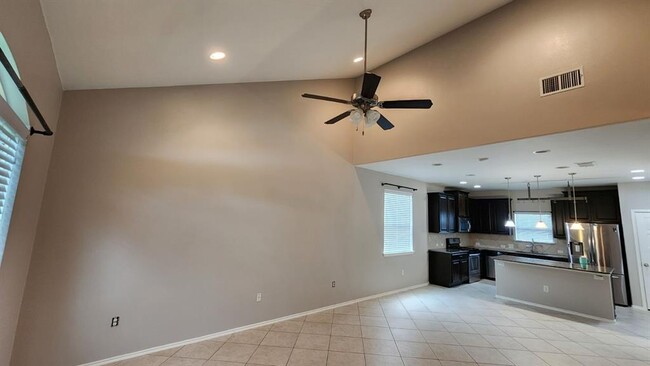 Building Photo - 256 Pebble Creek Ln