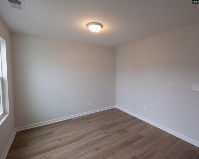 Building Photo - 1062 Begonia Dr