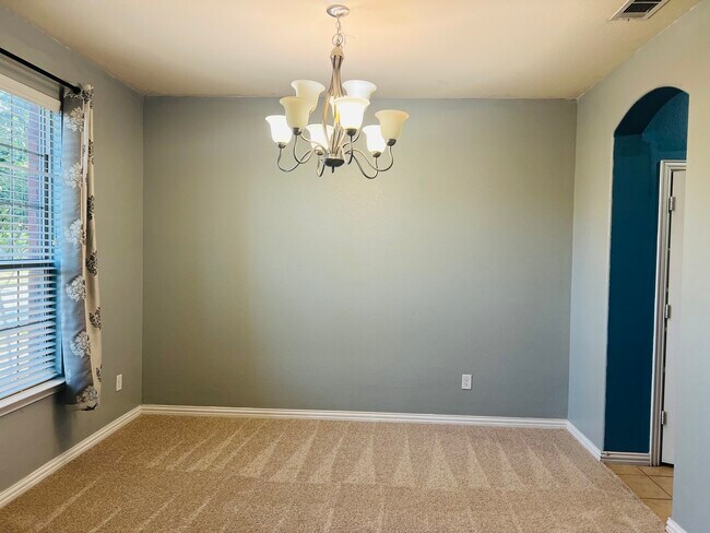 Dinning hall - 1020 Chickasaw Dr