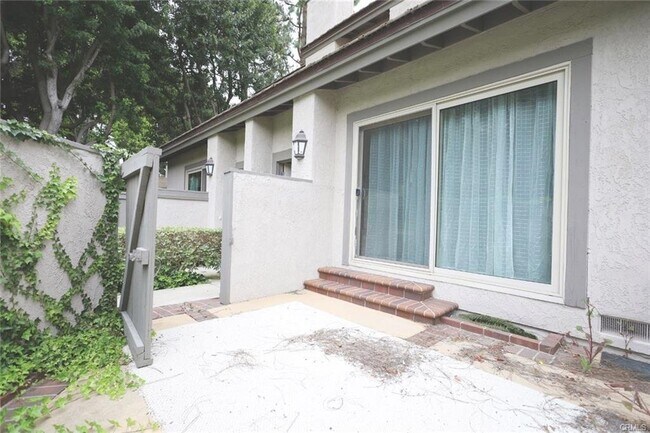 Building Photo - 14 Moonlight Apt ##29, Irvine, CA 92603 - ...