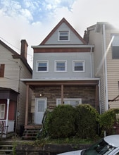 Building Photo - 2402 Cobden St
