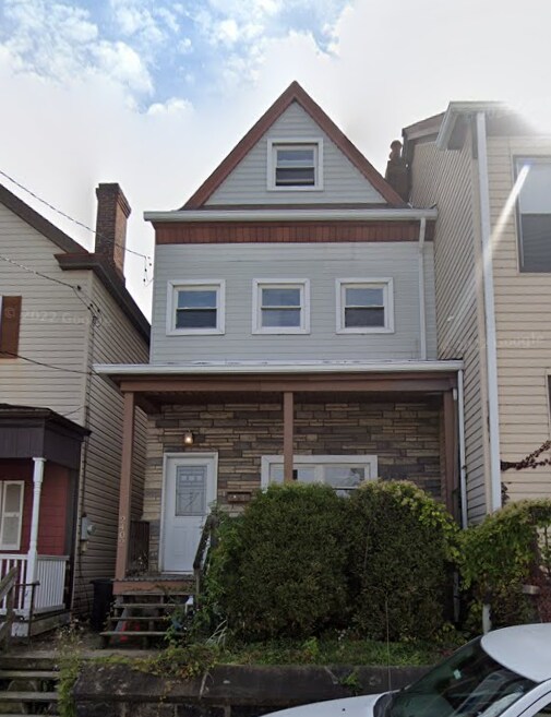 Foto principal - 2402 Cobden St