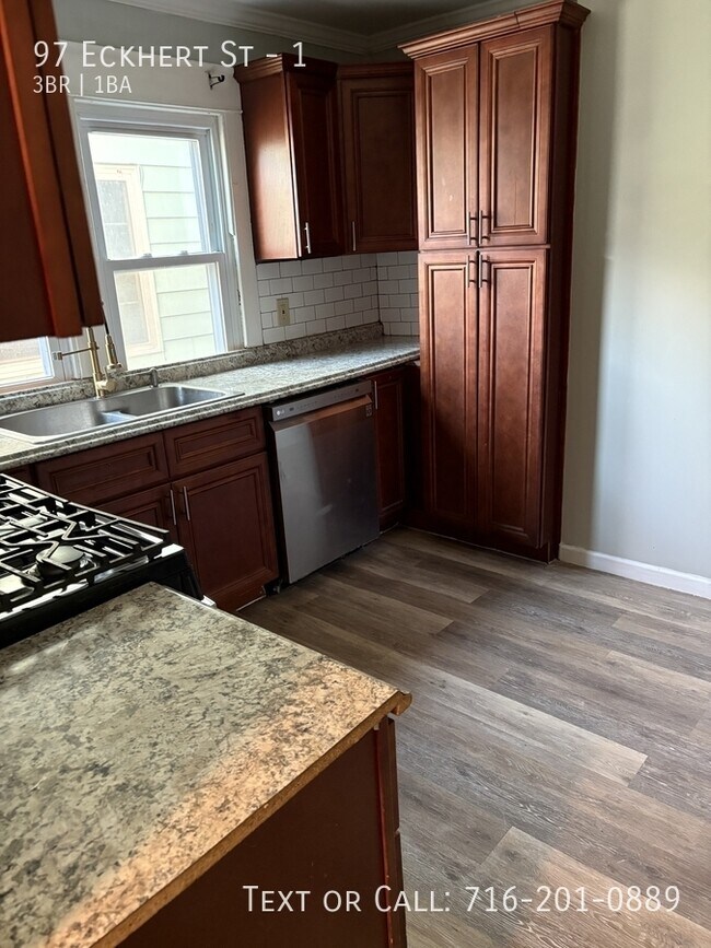 Foto del edificio - 97 Eckhert St