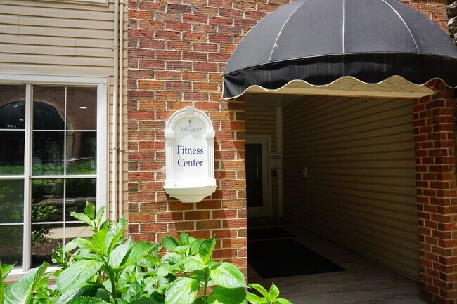 Foto del edificio - An Oasis at The Fountains in McLean