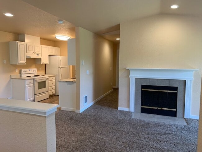 Interior Photo - Signature Apartments