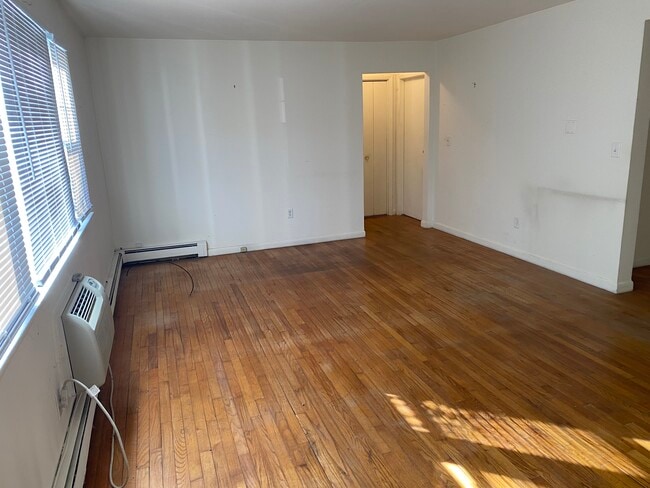 Foto del edificio - 136 S Chestnut St