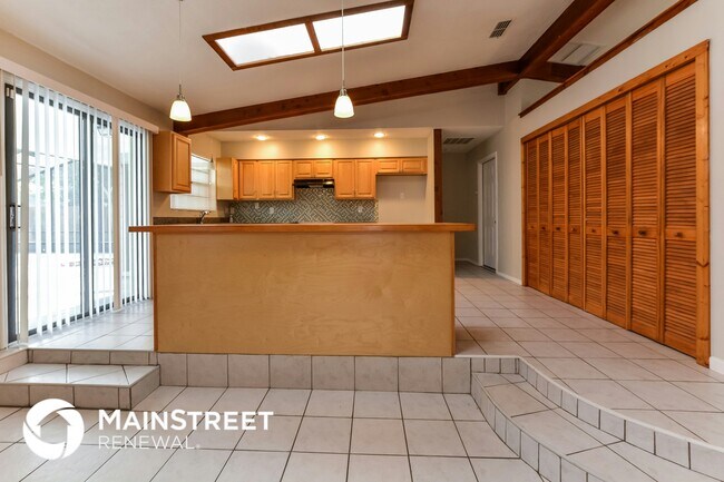 Foto del edificio - 364 Sagewood Dr