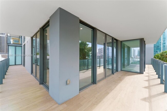 Foto del edificio - 88 SW 7th St