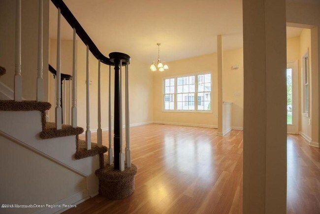 Building Photo - 9 Smock Ct