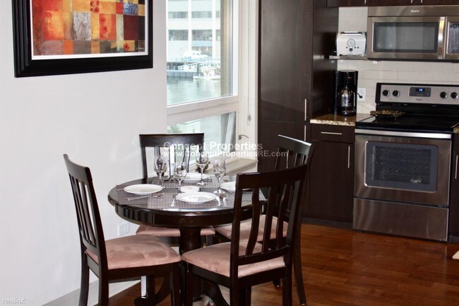 Building Photo - 2 br, 1 bath  - 100 Pier 4 Blvd Unit 208A