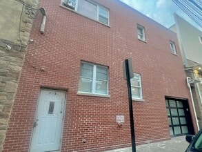Building Photo - 7013 Polk St