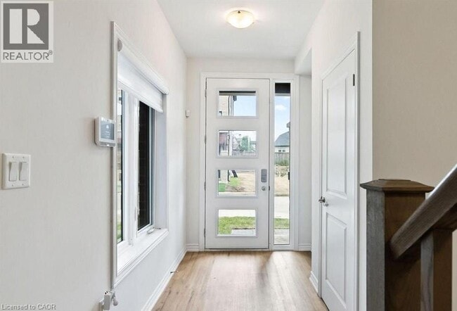 Building Photo - 46 Capstone Ln