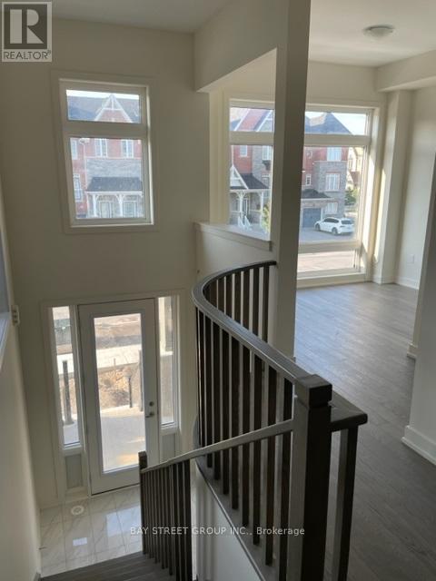 Photo du bâtiment - 131 Farooq Blvd