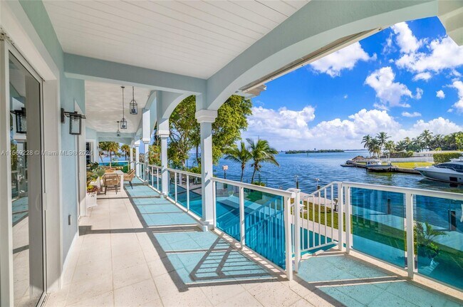 Foto del edificio - 1080 NE Little River Dr