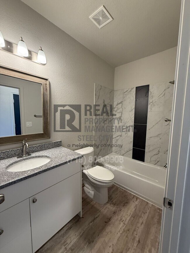 Foto del edificio - 280 W Harmony Dr