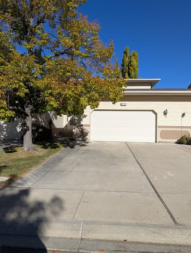Building Photo - 1366 Delphic Way Building Photo - 1366 Delphic Way