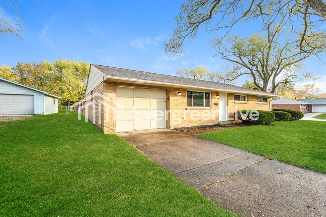 Building Photo - 6712 Hubbard Dr