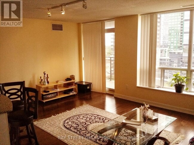 Building Photo - 33 Sheppard Ave E