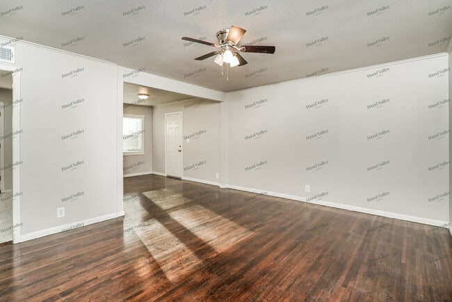 Foto del edificio - 7926 E 27th Ct