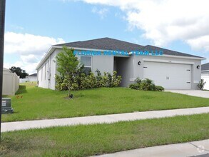 Building Photo - 1566 Geranium Dr