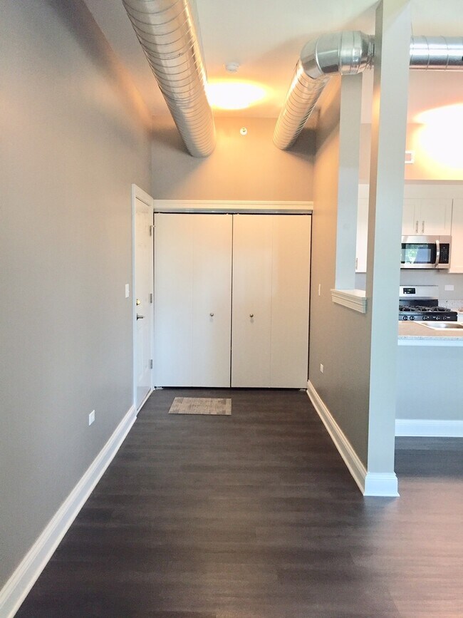 362 S Main St Unit 362, Bartlett, IL 60103 Condo for Rent in Bartlett, IL