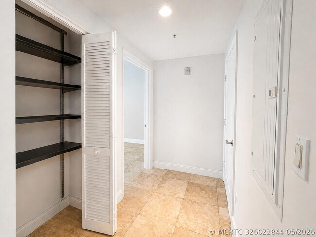 Foto del edificio - 7266 SW 88th St