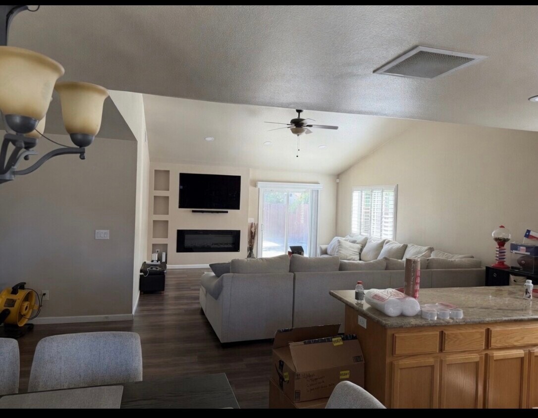 Foto del edificio - 1761 Bay Ct