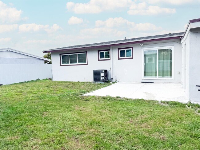 Building Photo - 19731 NW 4th Ave