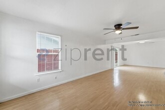 Building Photo - 1657 Knickerbocker Dr