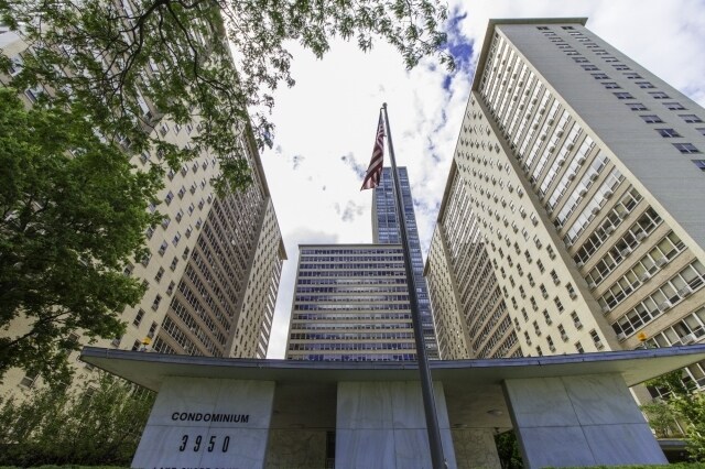 Building Photo - 3950 N Lake Shore Dr