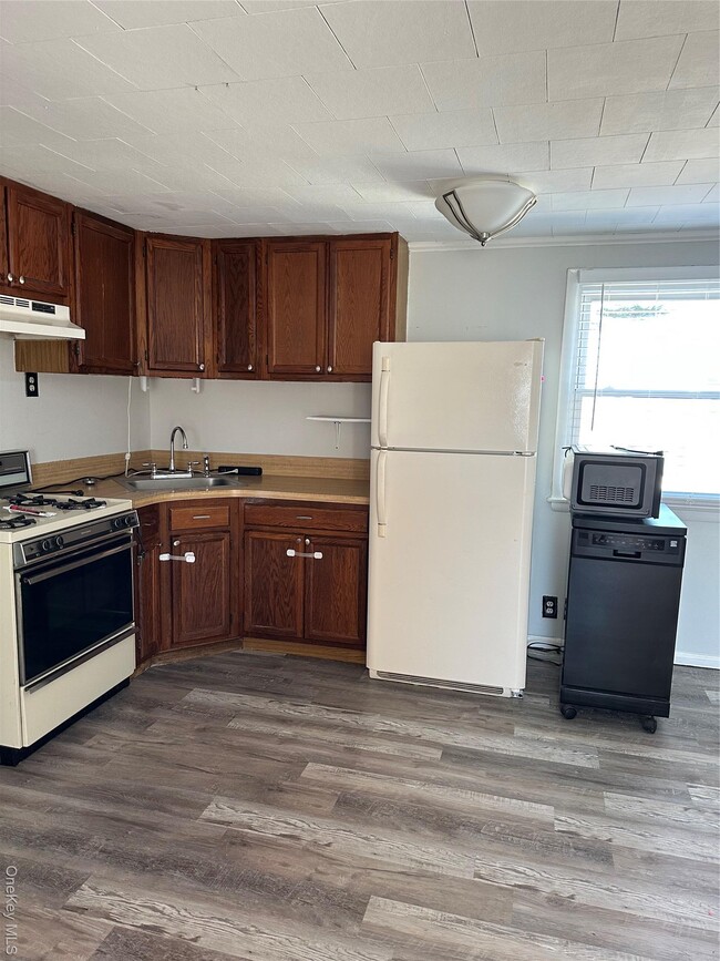 Foto del edificio - 626 Wool Ave