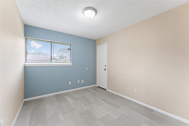 Building Photo - 1431 Epsilon St