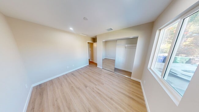 Building Photo - Newly Built 4 bedroom on Dorothy Way!